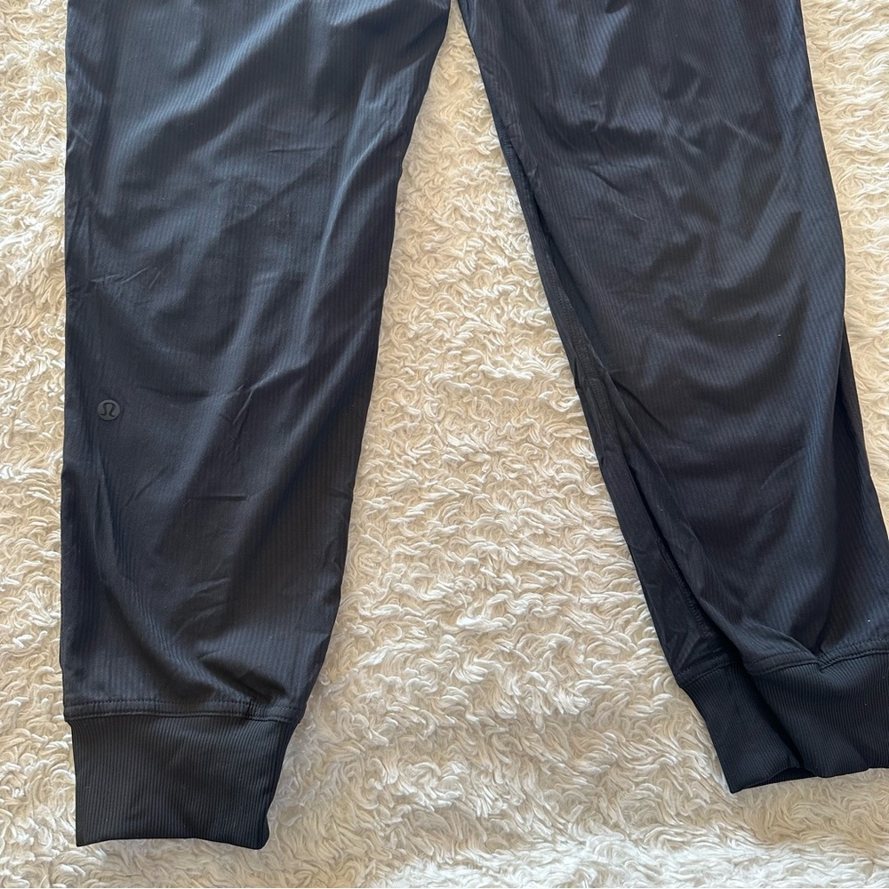Lululemon Dance Studio Mid-rise Jogger Black Size 10 EUC - Picture 9 of 12